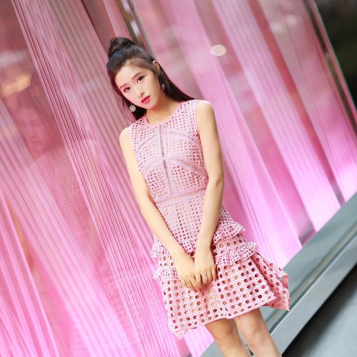 【时尚】柔情粉色浪漫少女心的OOTD，粉粉嫩嫩招桃花，情人节前成功脱单！