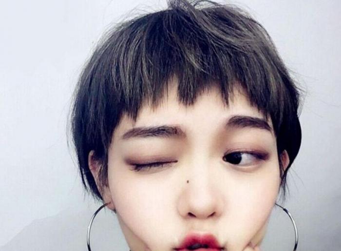 【娛樂】Angelababy大胆尝试「狗啃」刘海,结果意外和她撞脸了!对于Angelababy这次的发型你们觉得ok吗?