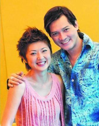 【情感】【世纪大和解!新加坡阿姐:权怡凤和前夫——宏荣握手言和!离婚多年,宏荣戒掉了毒瘾!】李凯馨是2人的女儿!