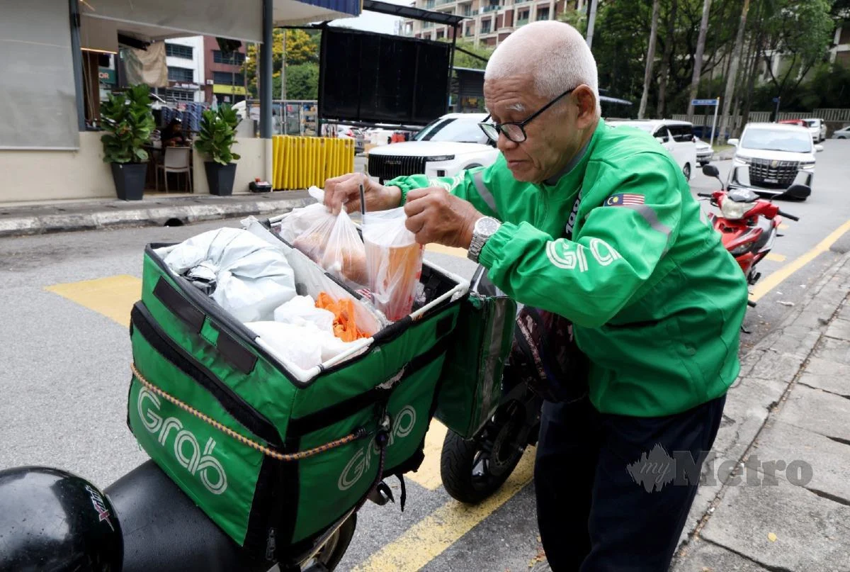 【新闻】71岁仍坚持送餐养家 |【「Grab爷爷」一句话感动全网】劝年轻人别挑工作。